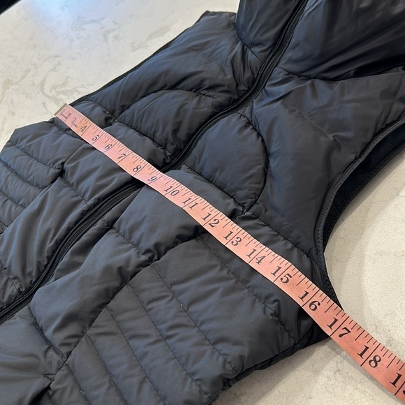 Lululemon Fluffin Awesome Vest Black Puffer Down Women’s - Picture 13 of 16